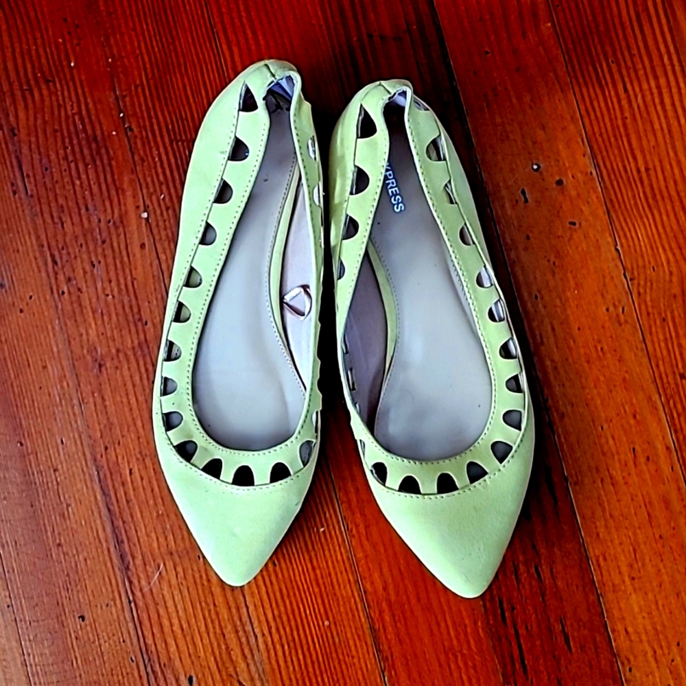 Yellow/lime express flats